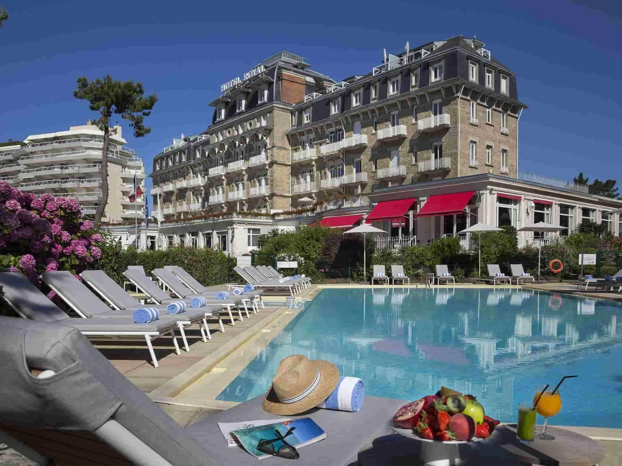 Hôtel Barrière Le Royal La Baule Exterior foto