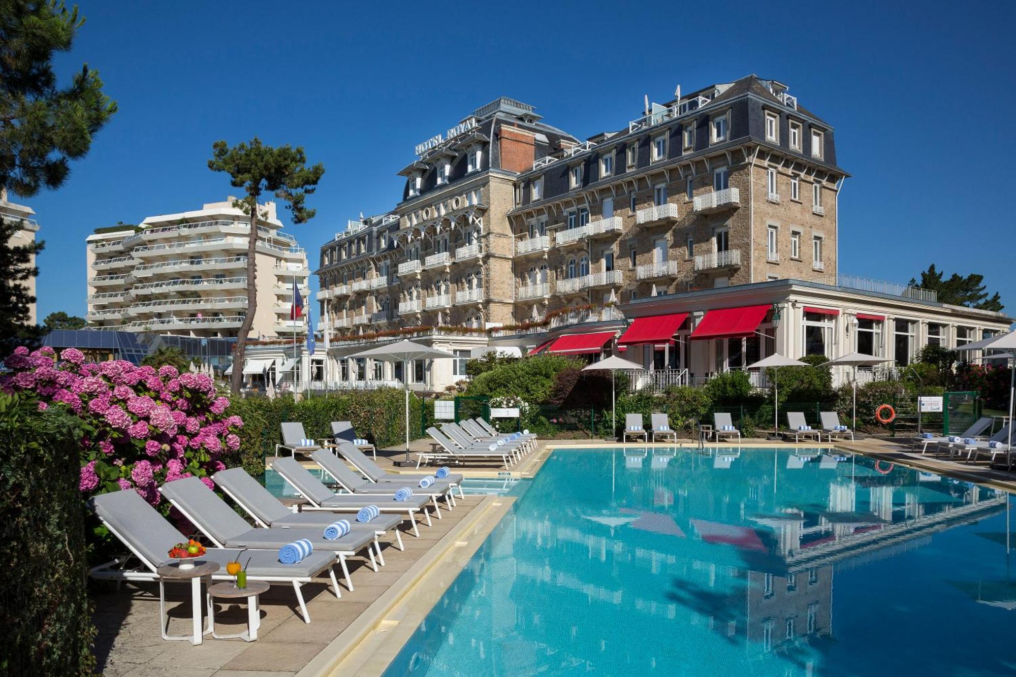 Hôtel Barrière Le Royal La Baule Exterior foto