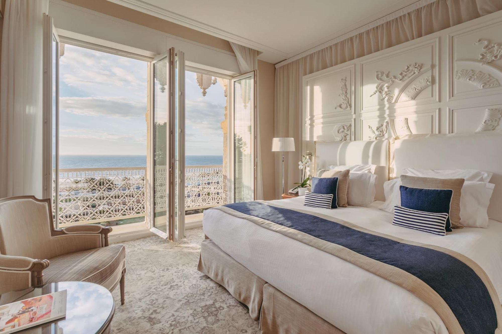 Hôtel Barrière Le Royal La Baule Exterior foto